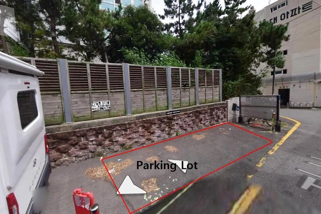 Playground 7 - Kid Jungle Gym, Oceanview, Parking Lot Apartment Busan