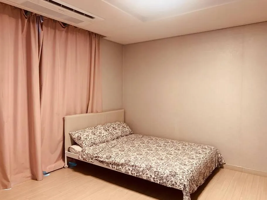 Playground 7 - Kid Jungle Gym, Oceanview, Parking Lot Apartment Busan South Korea