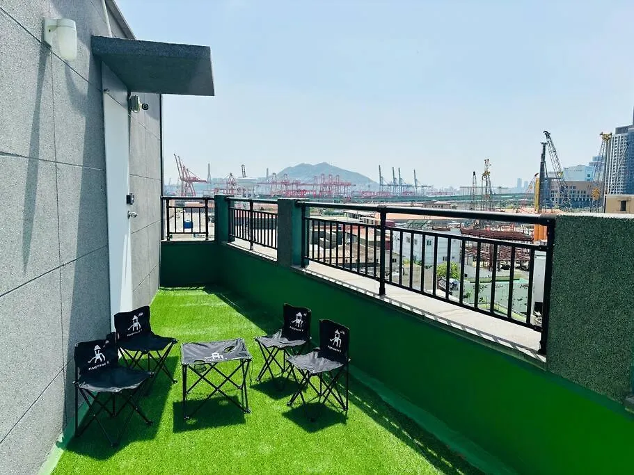 Playground 7 - Kid Jungle Gym, Oceanview, Parking Lot Apartment Busan South Korea